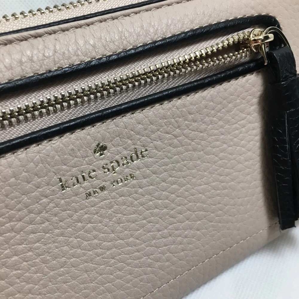 Kate Spade Wallet - Picture 4 of 8